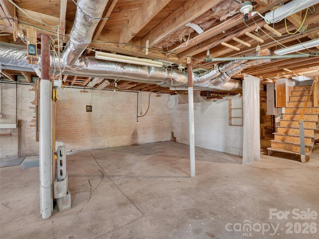 3112 Wesley Way, Hendersonville, NC 28792