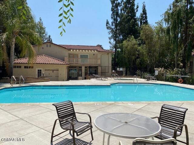 5780 Freebird Lane 106, Oak Park, CA 91377