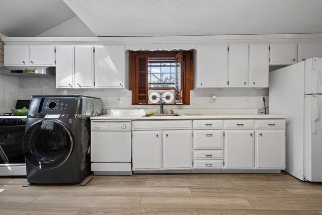 14 Flint Ave, Somerville, MA 02145