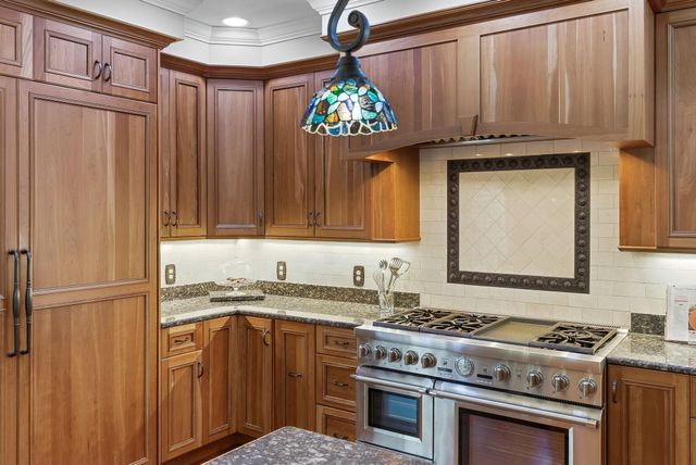 25 Ellison Drive, Bedford, NH 03110