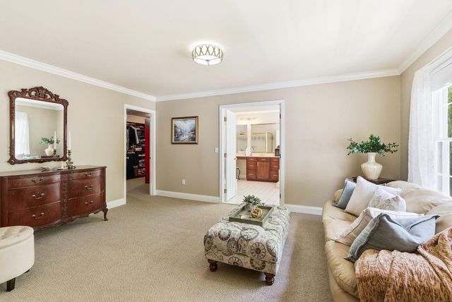 25 Ellison Drive, Bedford, NH 03110