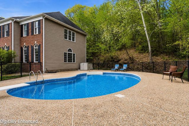 25 Ellison Drive, Bedford, NH 03110