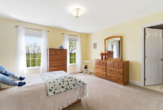 25 Ellison Drive, Bedford, NH 03110