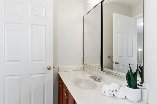 25 Ellison Drive, Bedford, NH 03110
