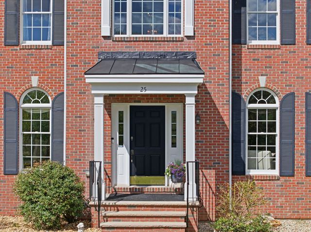 25 Ellison Drive, Bedford, NH 03110