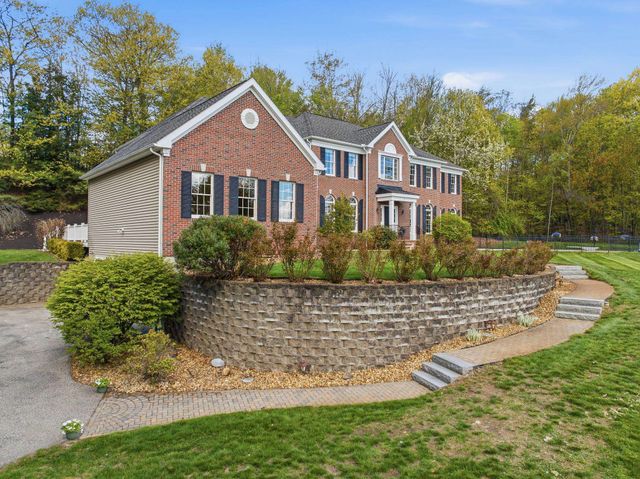 25 Ellison Drive, Bedford, NH 03110