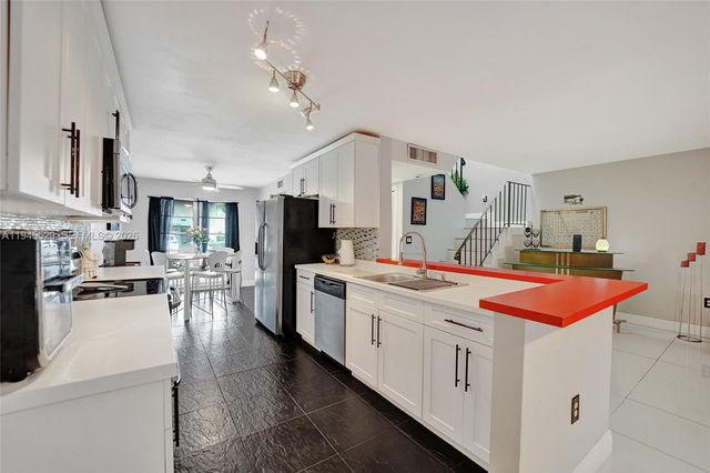 3301 Raleigh Street 4E, Hollywood, FL 33021