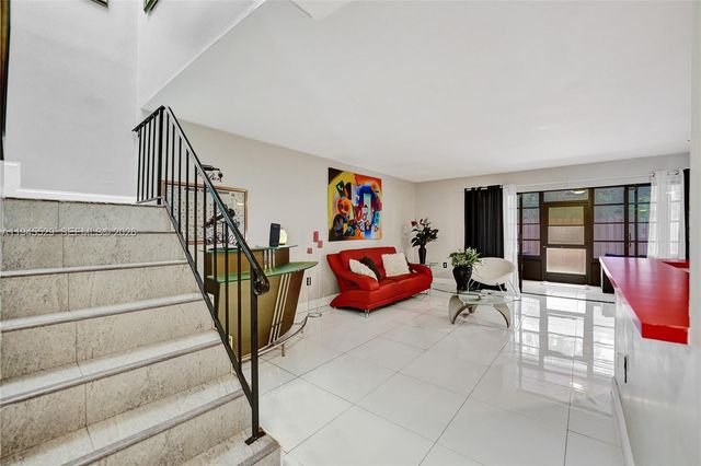 3301 Raleigh Street 4E, Hollywood, FL 33021