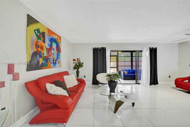3301 Raleigh Street 4E, Hollywood, FL 33021