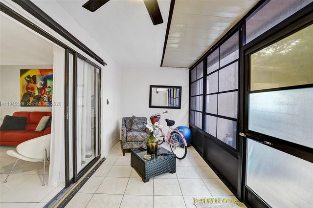 3301 Raleigh Street 4E, Hollywood, FL 33021