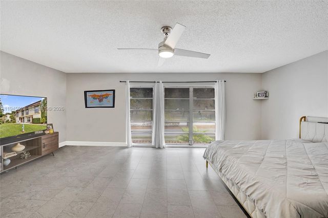 3301 Raleigh Street 4E, Hollywood, FL 33021
