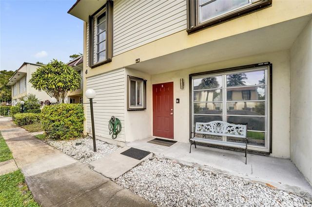 3301 Raleigh Street 4E, Hollywood, FL 33021