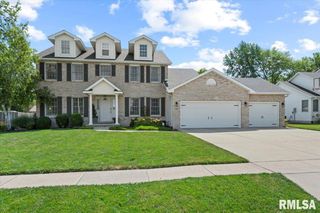 240 Manor Hill Drive, Chatham, IL 62629