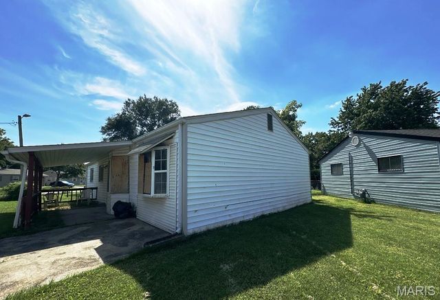 1137 St Margaret Drive, Cahokia, IL 62206