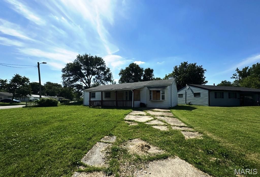 1137 St Margaret Drive, Cahokia, IL 62206