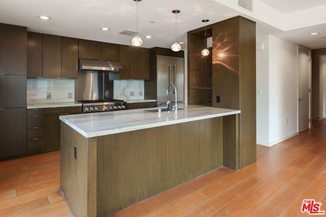 1705 Ocean Avenue 208, Santa Monica, CA 90402