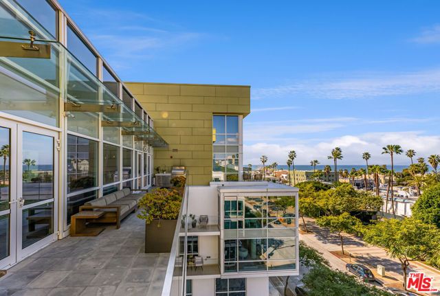 1705 Ocean Avenue 208, Santa Monica, CA 90402