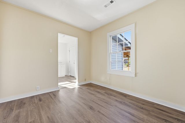 111 Carver Street, Walterboro, SC 29488