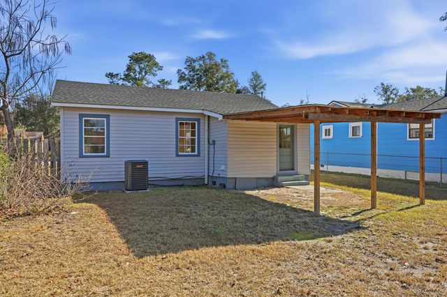 111 Carver Street, Walterboro, SC 29488