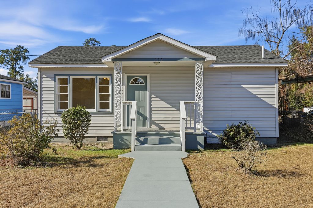 111 Carver Street, Walterboro, SC 29488