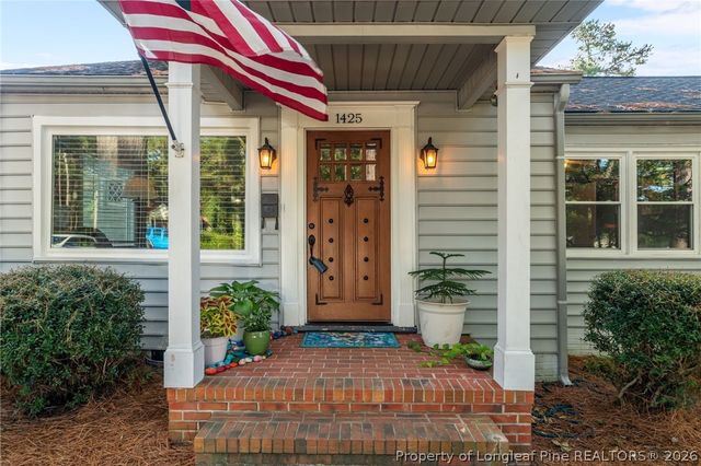 1425 Pine Valley Loop, Fayetteville, NC 28305