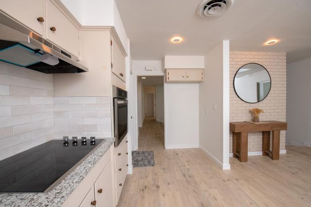 5356 N Bond Street, Fresno, CA 93710