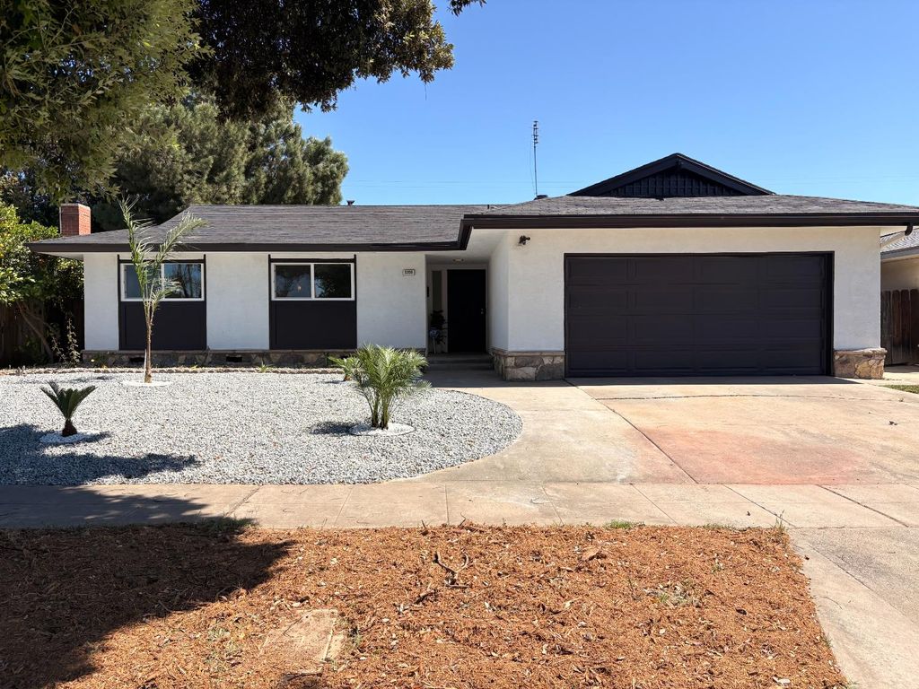 5356 N Bond Street, Fresno, CA 93710