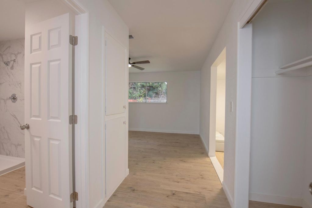Image 15 of property listing at 5356 N Bond Street, Fresno, CA 93710