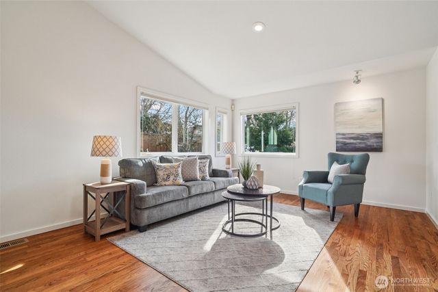 1017 N 31st Street, Renton, WA 98056