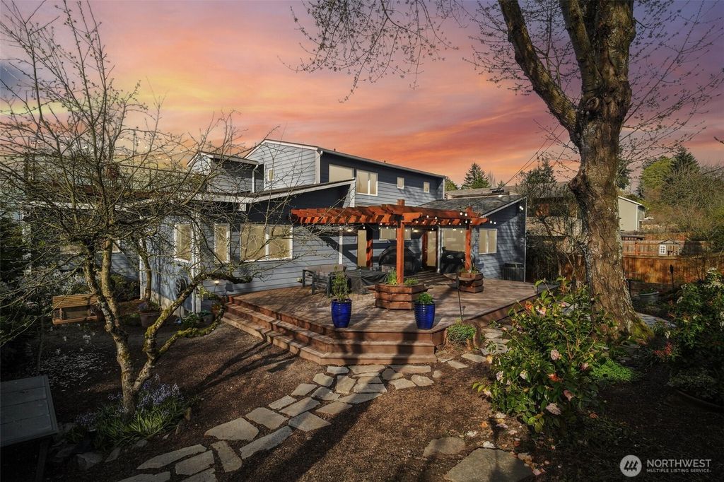 1017 N 31st Street, Renton, WA 98056