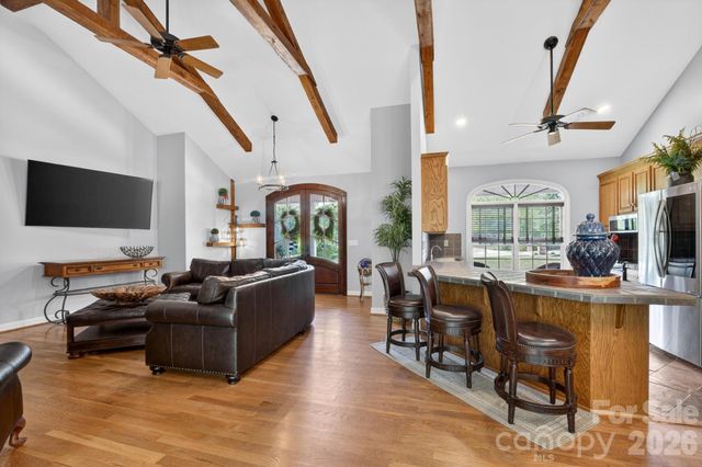 2447 Thornfield Drive, Lenoir, NC 28645