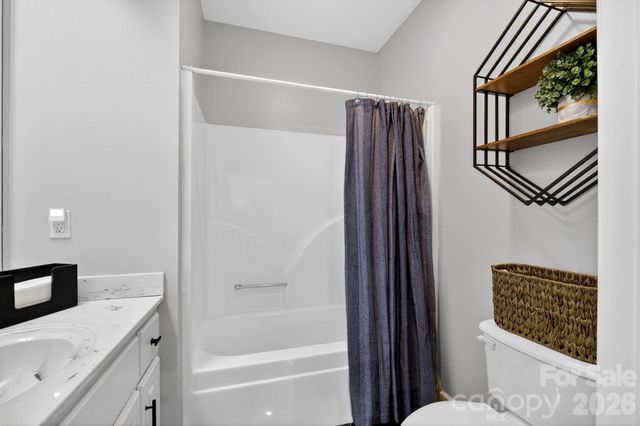 2447 Thornfield Drive, Lenoir, NC 28645