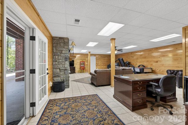 2447 Thornfield Drive, Lenoir, NC 28645