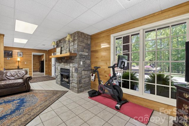 2447 Thornfield Drive, Lenoir, NC 28645