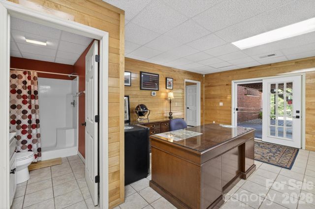 2447 Thornfield Drive, Lenoir, NC 28645