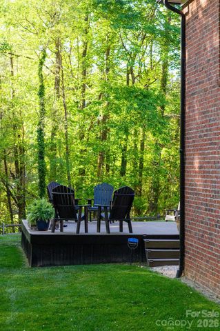 2447 Thornfield Drive, Lenoir, NC 28645