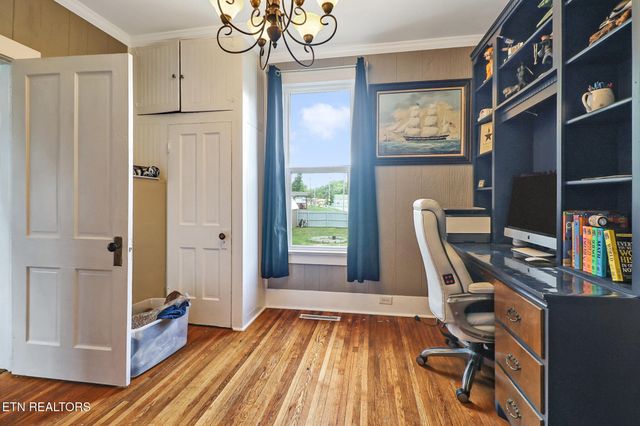 400 W Rockwood St, Rockwood, TN 37854