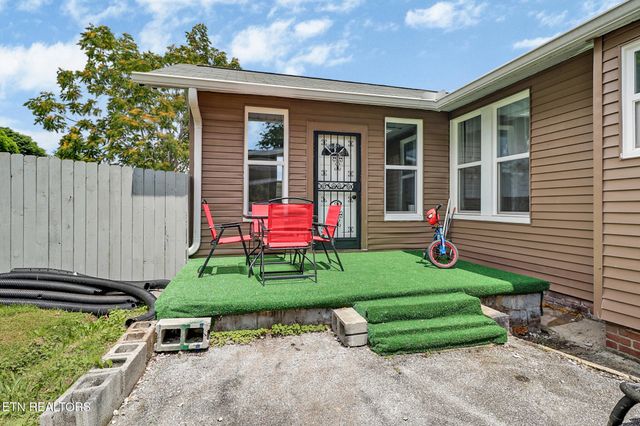 400 W Rockwood St, Rockwood, TN 37854