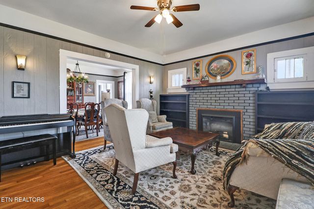 400 W Rockwood St, Rockwood, TN 37854