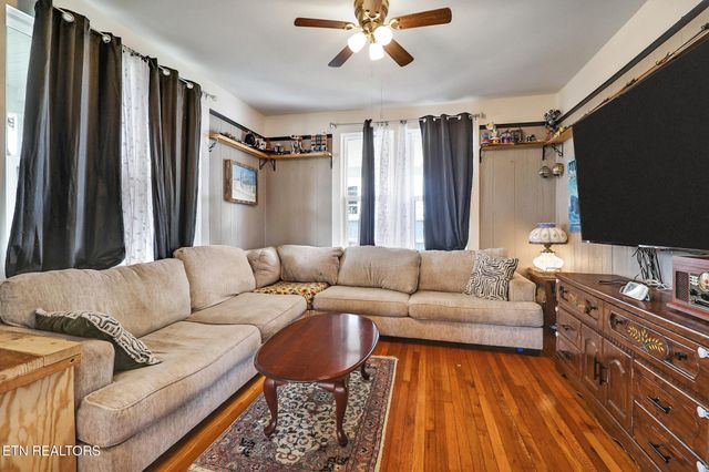 400 W Rockwood St, Rockwood, TN 37854