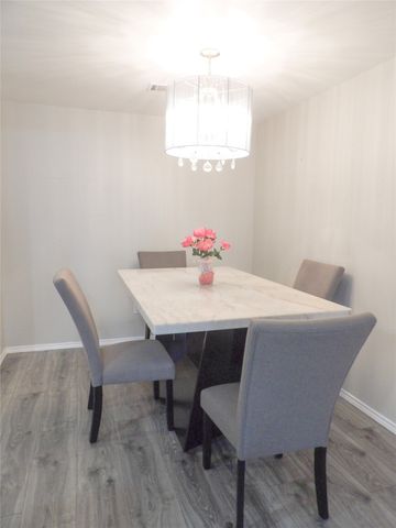 223 Juniper Ridge Court, Desoto, TX 75115