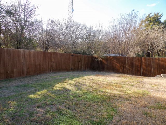 223 Juniper Ridge Court, Desoto, TX 75115