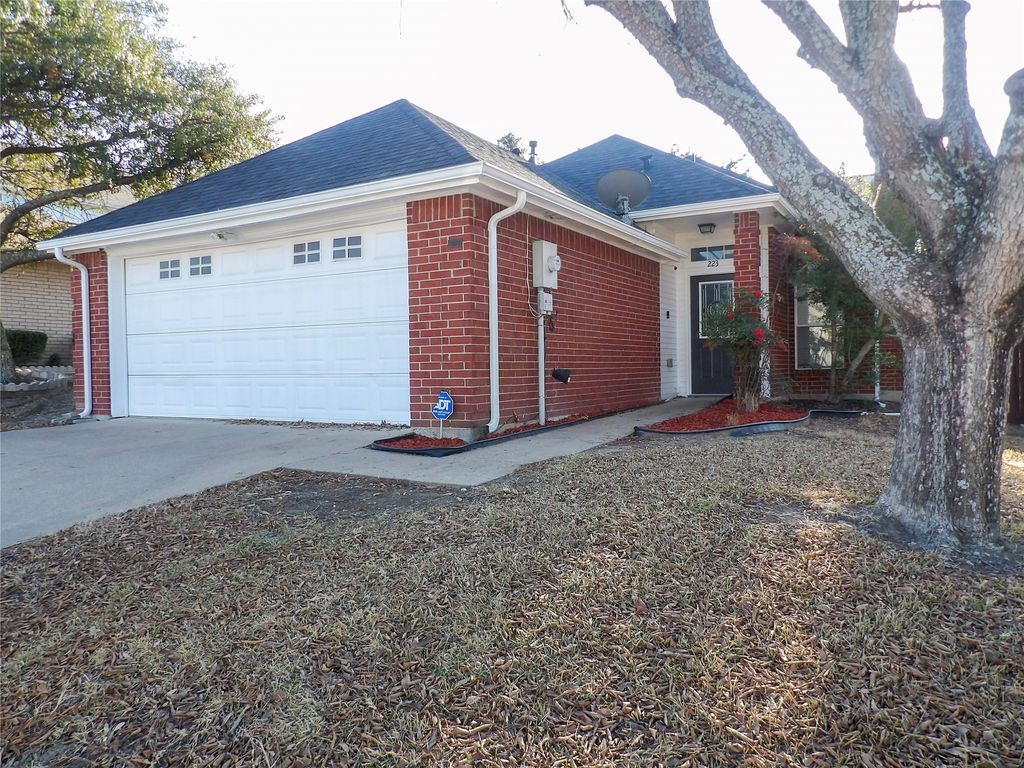 223 Juniper Ridge Court, Desoto, TX 75115