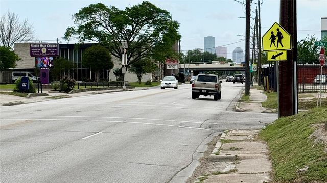 7309 N Main Street, Houston, TX 77022
