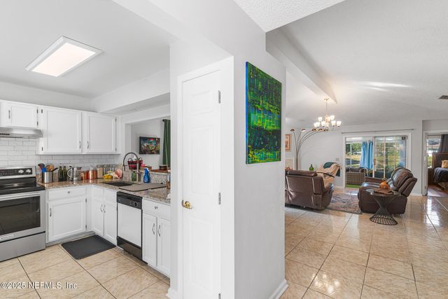 10734 CHAMBERS Way E, Jacksonville, FL 32257