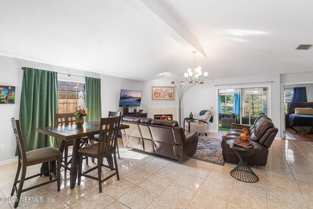 10734 CHAMBERS Way E, Jacksonville, FL 32257