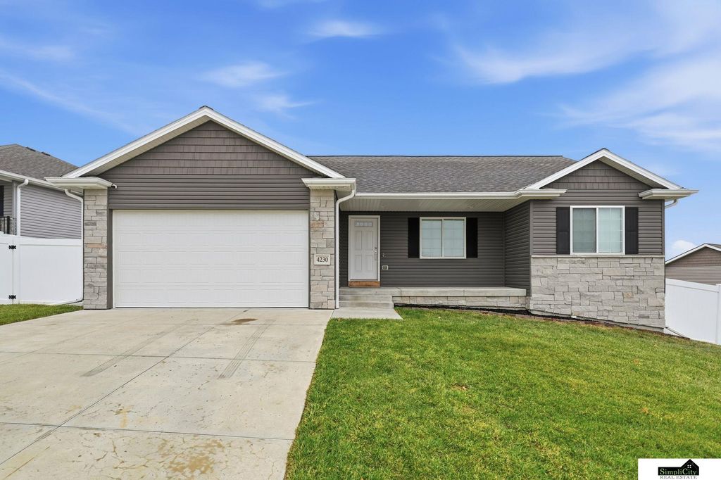 4230 W Rebecca Lane, Lincoln, NE 68528