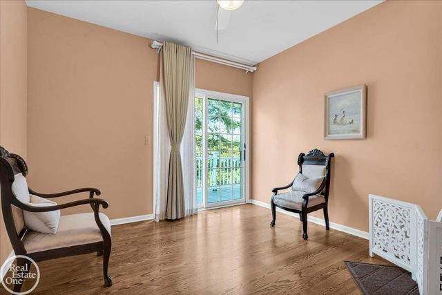 663 N Riverside Avenue, St Clair, MI 48079