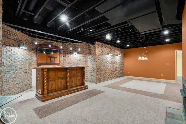663 N Riverside Avenue, St Clair, MI 48079