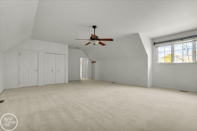 663 N Riverside Avenue, St Clair, MI 48079